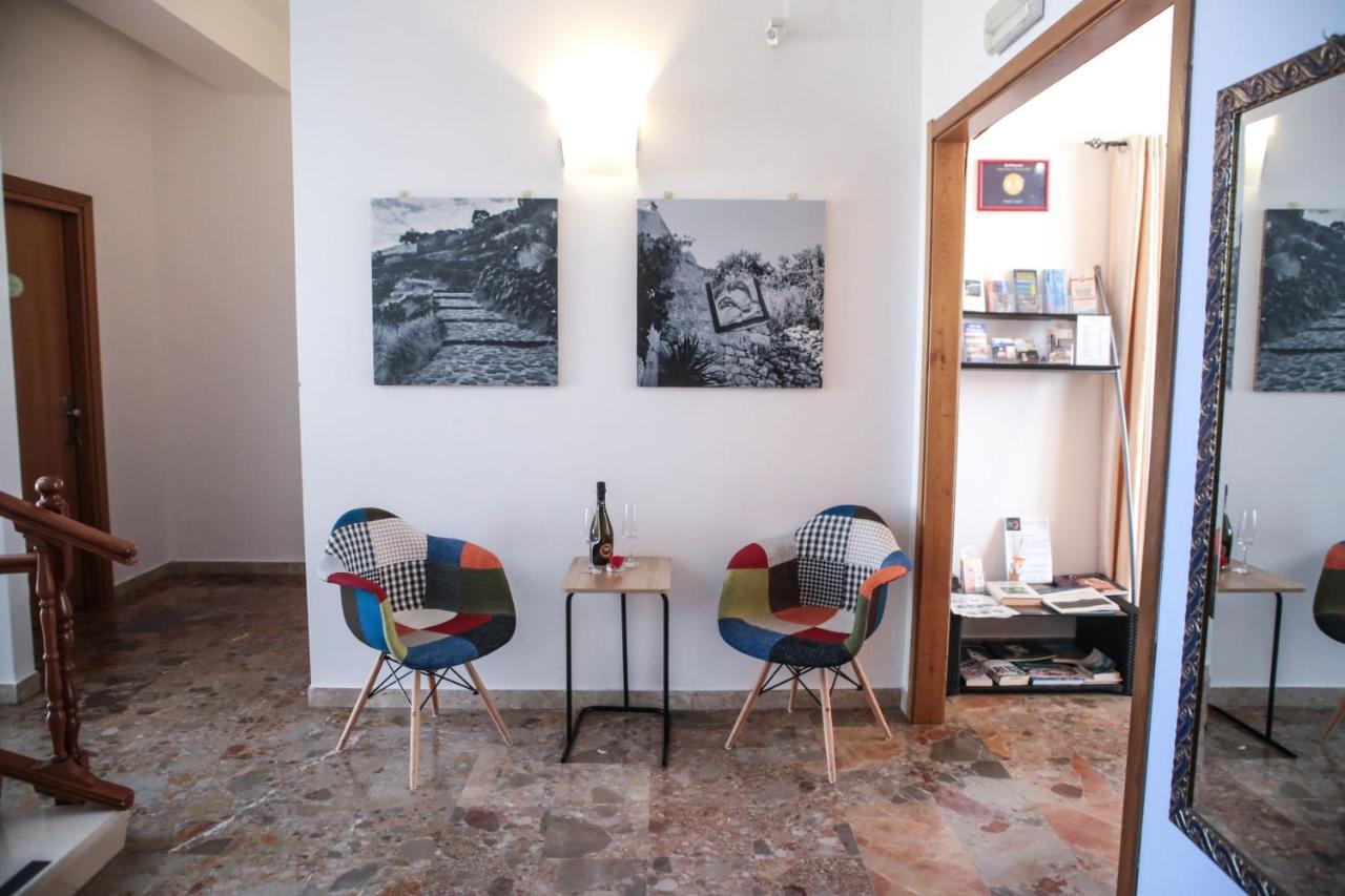 Hotel I Colori Sant'Antioco Ngoại thất bức ảnh